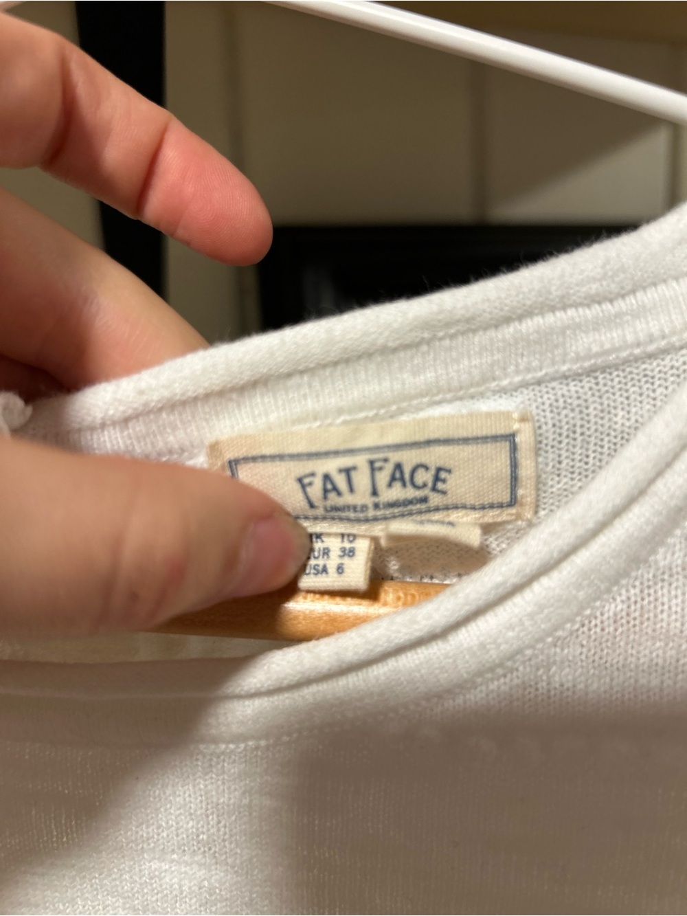 Fat Face Cotton/Linen Long Sleeve with Button Up Back - Picture 2 of 7
